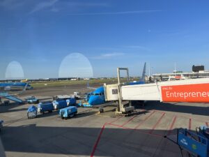 [分享] 荷蘭航空 奧斯陸-阿姆斯特丹商務艙紀錄